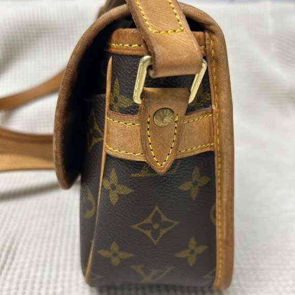 Authentic 2000 Louis Vuitton Monogram Sologne - Picture 4 of 10